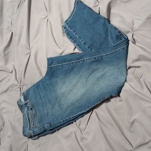 🌻3/$15 Universal Thread Jeans